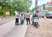 Polsek Sedati Kampanyekan Keselamatan Berkendara, Edukasi Pengendara di Jalan Raya