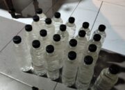 Polsek Besuki Sita Puluhan Botol Arak dalam Patroli Malam, Warga Diminta Waspada