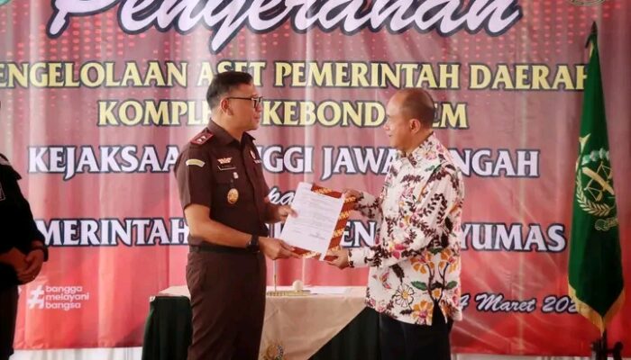 Kajati Jateng Serahkan Aset Kebondalem ke Pemkab Banyumas