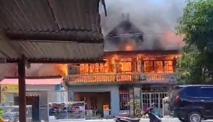 Awal Ramadan, Rumah Warga Topore Hangus Terbakar, Pemadam Tak Kunjung Datang