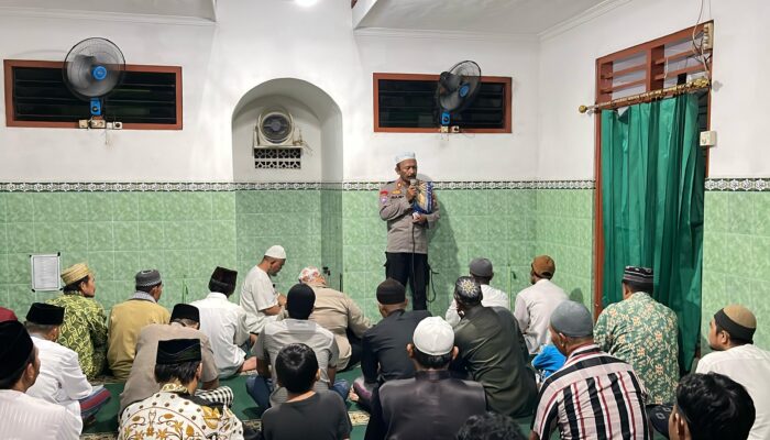Sinergi Masyarakat dan Polisi: Kiat Jaga Keamanan Ramadan ala AKP Abdul Majid di Masjid Darus Sholah