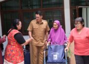 Melalui Program JPS, Wabup Sleman Salurkan Bantuan 7 Alat Bantu Jalan
