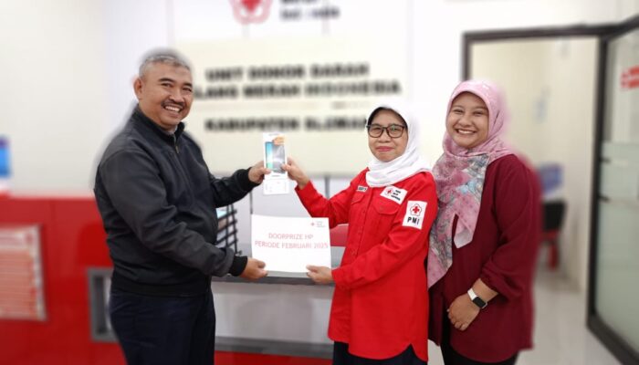 Donor Darah di PMI Sleman dapat Handphone