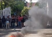 Mahasiswa Kepung Kantor Bupati, Desak Penutupan Cafe Sandeq yang Diduga Ilegal
