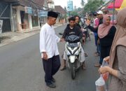 Borong Dagangan UMKM, Yayasan Rumah Solusi Berbagi Ratusan Takjil Penuh Berkah