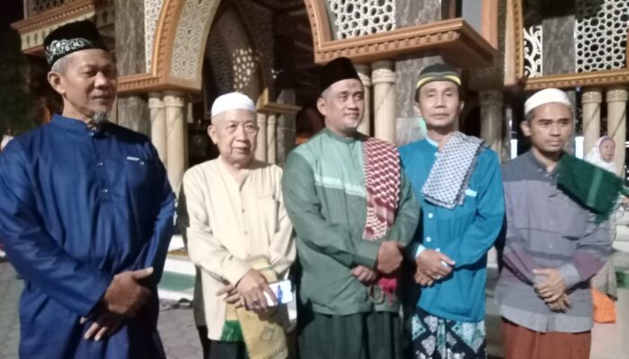 Jamaah Masjid Nurul Huda Hidupkan 10 Malam Terakhir Ramadan dengan Salat Malam dan Sahur Bersama