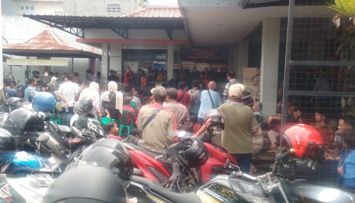 Pemutihan Pajak Kendaraan Jateng, Tiga Kantor Samsat di Banyumas Diserbu Warga