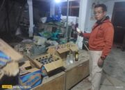 Gelar Patroli Malam, Polsek Besuki Sikat Puluhan Botol Miras di Momen Lebaran