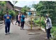 Jalan Longsor Menggantung di Atas Sungai, Warga Patemon Minta Dinas Terkait Tak Diam Saja
