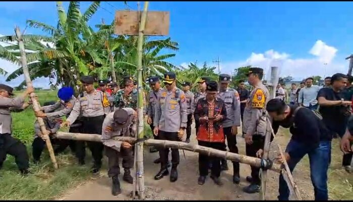 Kapolres Pasuruan Kota Buka Paksa Penutupan Jalan ke Perusahaan Gas di Semare