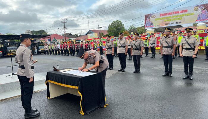 Kapolres Lahat Pimpin Sertijab Tiga Kapolsek, Tekankan Profesionalisme dan Integritas