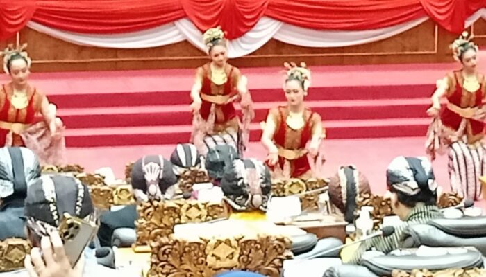 Peringati Hari Jadi ke-109 Kabupaten Sleman, DPRD Sleman Gelar Sidang Bernuansa Jawa