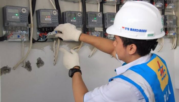 Warga Mamuju Keluhkan Keterlambatan Bantuan Listrik Gratis BPBL 2024