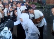Tekan Kemiskinan, Gubernur Khofifah Gelontorkan Bansos Rp 3,9 Milyar di Ponorogo