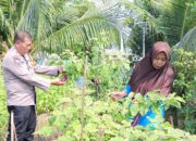 Bhabinkamtibmas Desa Buncitan Polsek Sedati Dorong Peran Warga Kelola Pekarangan Pangan Bergizi