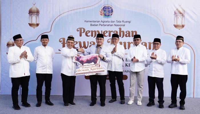 Idul Adha 1446 H, Wamen Ossy: Kurban Adalah Cermin Jiwa Pengabdi dalam Birokrasi