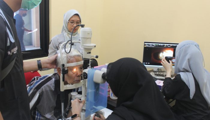 Sambut Hari Bhayangkara ke-79, RS Bhayangkara Polda DIY Gelar Skrining Operasi Katarak Gratis
