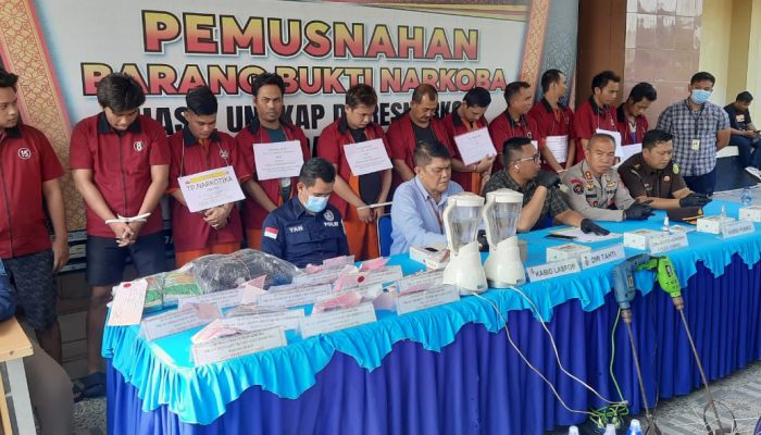 Disaksikan 16 Kurir, Polda Sumsel Musnahkan BB 11,7 Kg dan Sabu 1.317 Butir Ekstasi