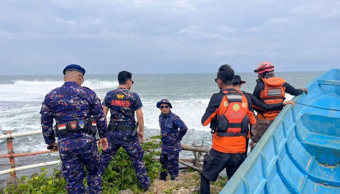 Dua Remaja dari Semarang Terseret Arus Pantai Watu Kodok Gunungkidul, Satu Hilang