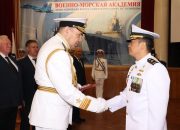 Mayor Laut (P) Firman Cahyadi Lulus Cum Laude di Rusia