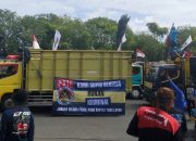Unjuk Rasa Ratusan Sopir Truk di Ponorogo Geruduk Kantor Legislatif