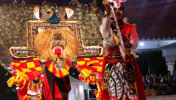 Peserta Festival Reog Ponorogo 2025 Membludak, Ada dari Papua Hingga Palembang