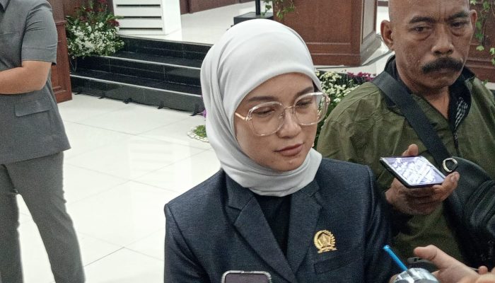 “Anak Muda Kok Minum Es Teh?”  Iklan Provokatif Minuman Keras King Abdi Dikecam DPRD Kota Malang