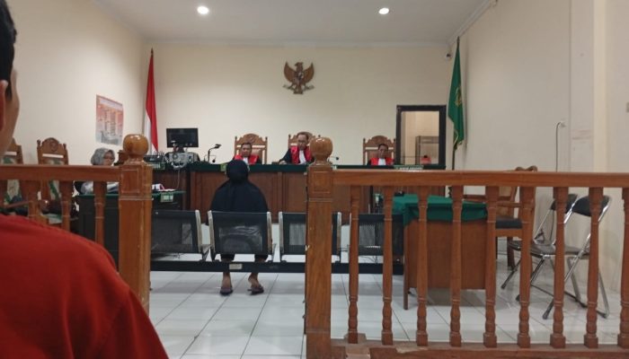 Kejanggalan Penyelidikan Polisi Terungkap dalam Sidang Kasus Pencurian Emas dan Berlian di Semarang Barat