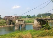 Jembatan Lama Kertosono Ambruk Dihantam Hujan Deras, Akses Warga Lumpuh Total