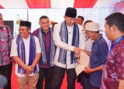 Negara Hadir, Hak Rakyat Terlindungi: Wamen Ossy dan AHY Serahkan Sertipikat Tanah di Lombok Barat