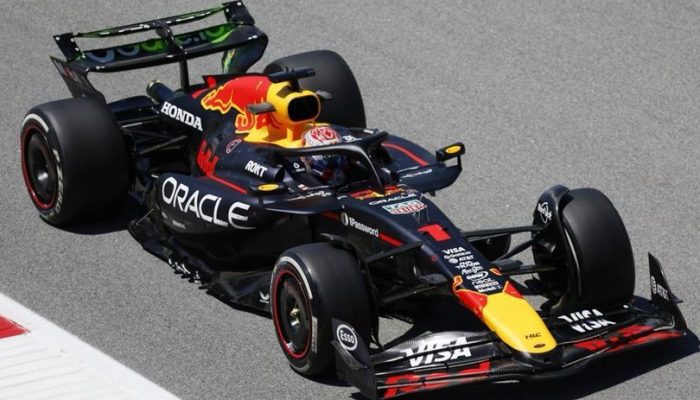 Max Verstappen Kuasai Pole di Silverstone, McLaren Tempel Ketat di Belakang