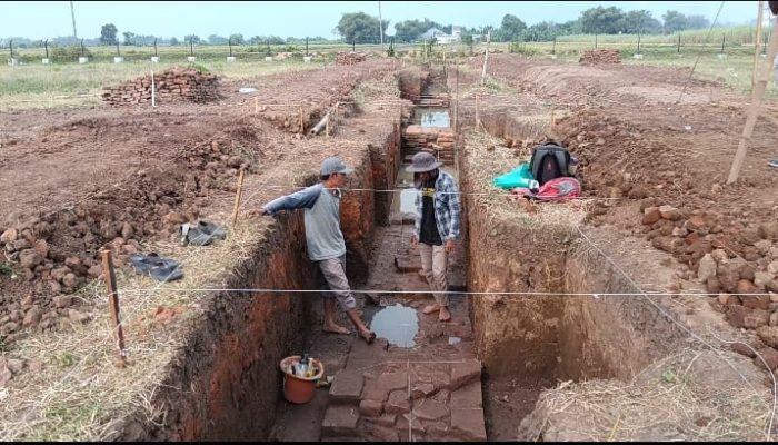 Ekskavasi Situs Klinterejo Dilanjutkan: Terungkap Struktur Pagar Kuno dan Dugaan Mandala Bintang