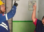 Setelah 7 Tahun Gelap, Suhartiningsih Akhirnya Merdeka Bersama Terangnya PLN