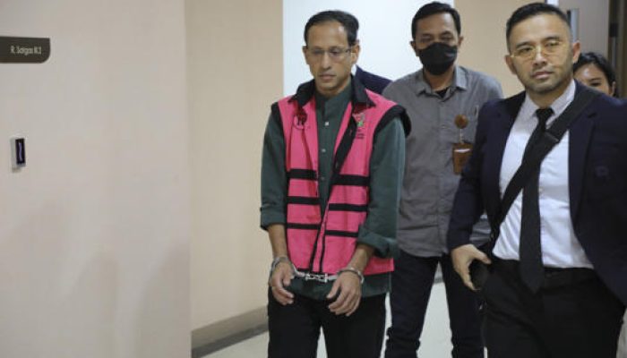 Eks Mendikbudristek Nadiem Makarim Jadi Tersangka Kasus Korupsi Laptop Rp1,98 Triliun