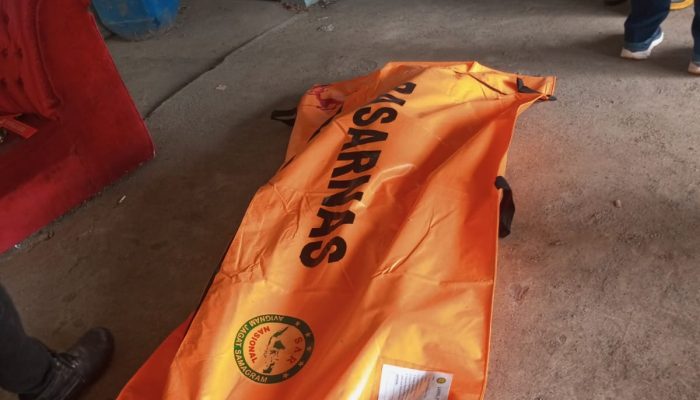 Jasad Pria Diduga Pencuri Ditemukan di Atas Plafon Gudang Pelet Kelurahan Bobosan Purwokerto