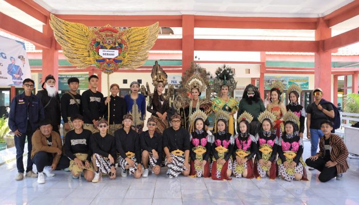 Kartar Tunas Muda Berkarya Angkat Legenda Timun Mas di Pasuruan Street Art Carnival 2025