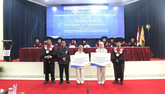 12 Mahasiswa Politeknik ATK Yogyakarta Terima Beasiswa BPD DIY