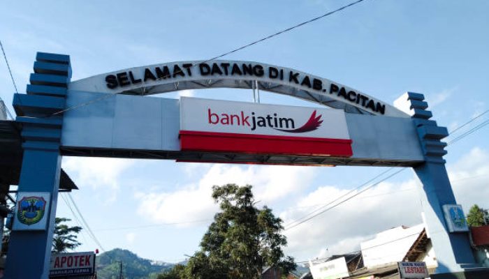 Paket Trip Pacitan 3 Hari 2 Malam, Jelajah Goa dan Pantai