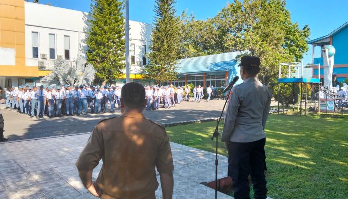 Satbinmas Polres Lahat Berikan Penyuluhan Humanis kepada Pelajar SMK Negeri 1 Lahat