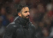 MU Menang 2-0, Amorim Belum Aman: Antara Kemenangan & Pertanyaan Besar