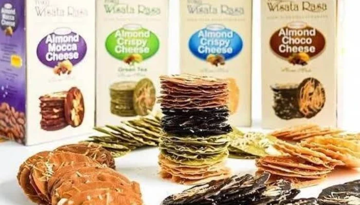 Almond Crispy Surabaya: Oleh-Oleh Wajib dari Kota Pahlawan