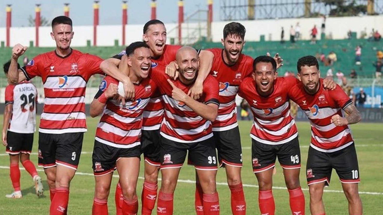 Madura United merayakan kemenangan penting pada Hasil Liga 1 BRI Super League