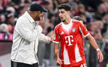 PSG vs Bayern: momen instruksi intens di tepi lapangan jelang semifinal Liga Champions