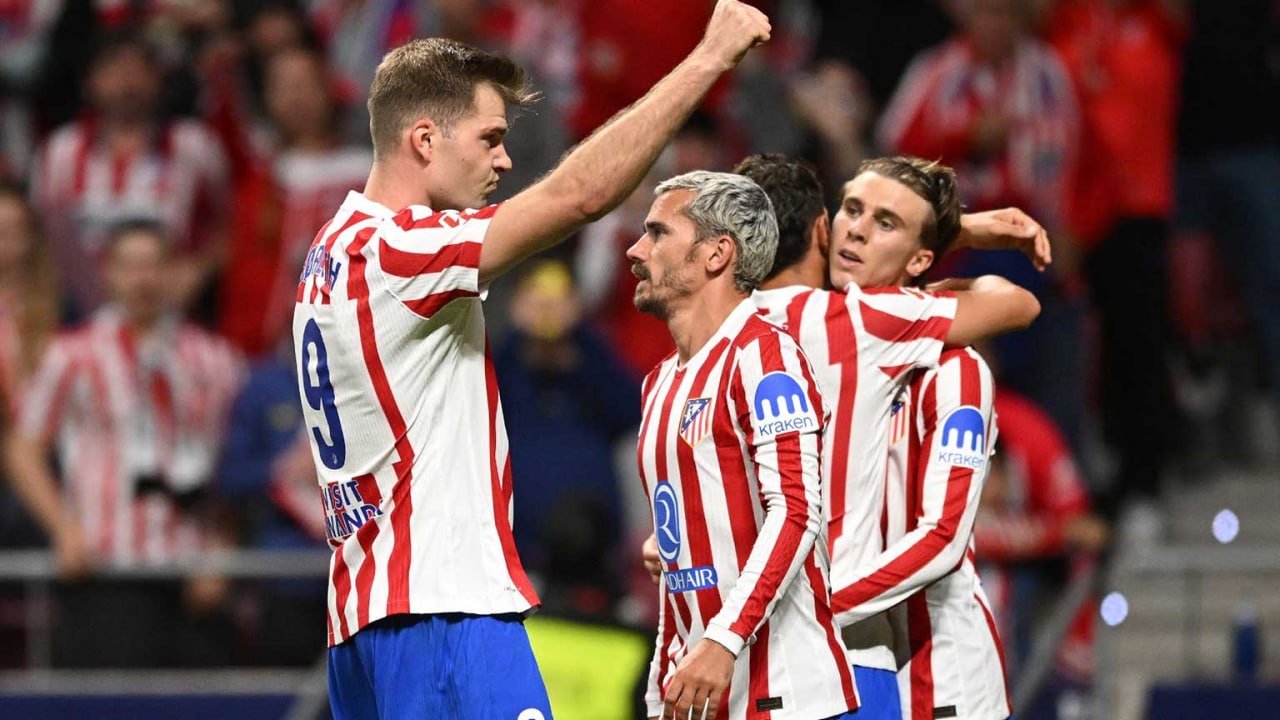 Pemain Atletico Madrid merayakan gol