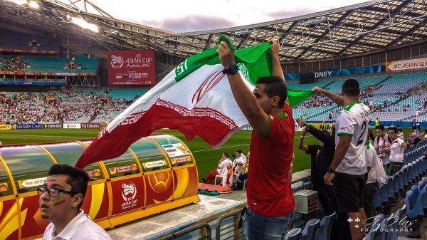 Suporter di stadion AFC Asian Cup, ilustrasi pembaruan kualifikasi Piala Asia 2027.