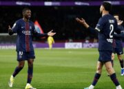 Liverpool vs PSG dengan gestur panas pemain PSG saat tensi pertandingan meningkat.