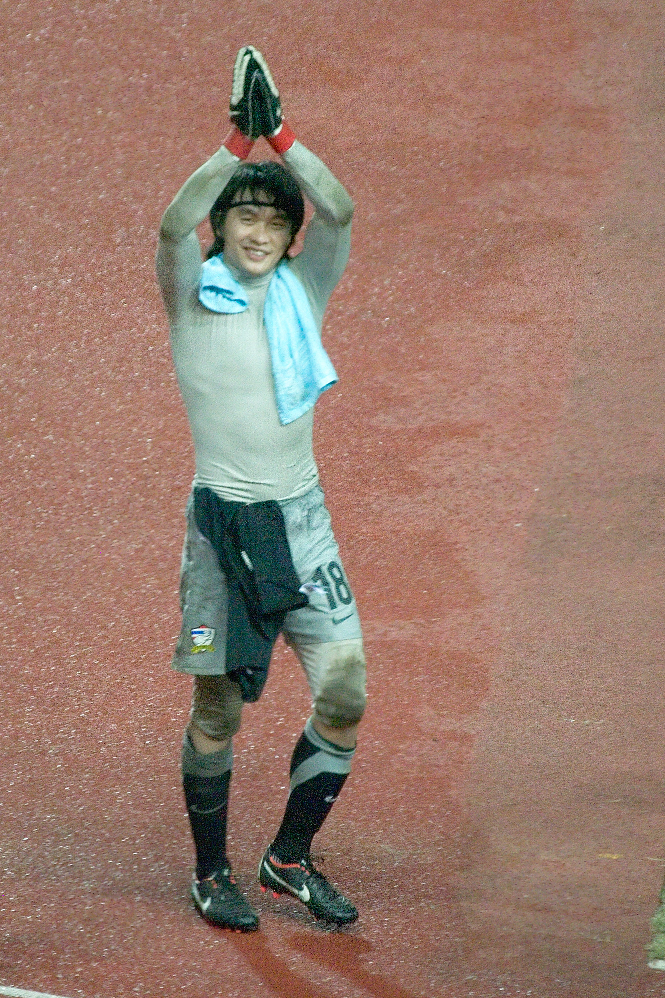 File:Sinthaweechai H after THA-OMA.jpg | Sumber: Wikimedia Commons