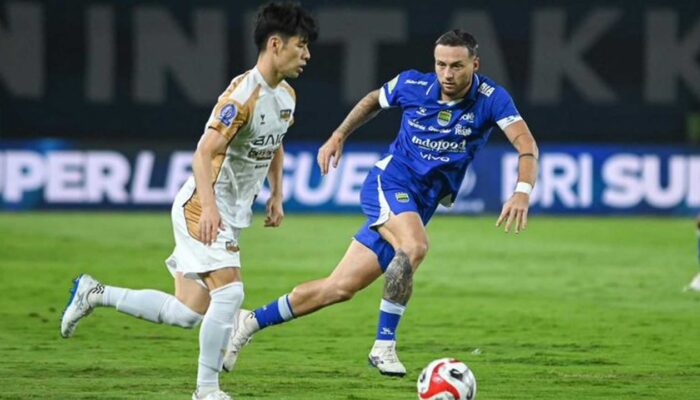 Persib Bandung vs Dewa United: Drama VAR, Gol Kontroversial, dan Siapa yang Sebenarnya Benar?