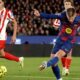 Pertandingan Barcelona vs Atlético Madrid saat Barcelona menekan di area sepertiga akhir.
