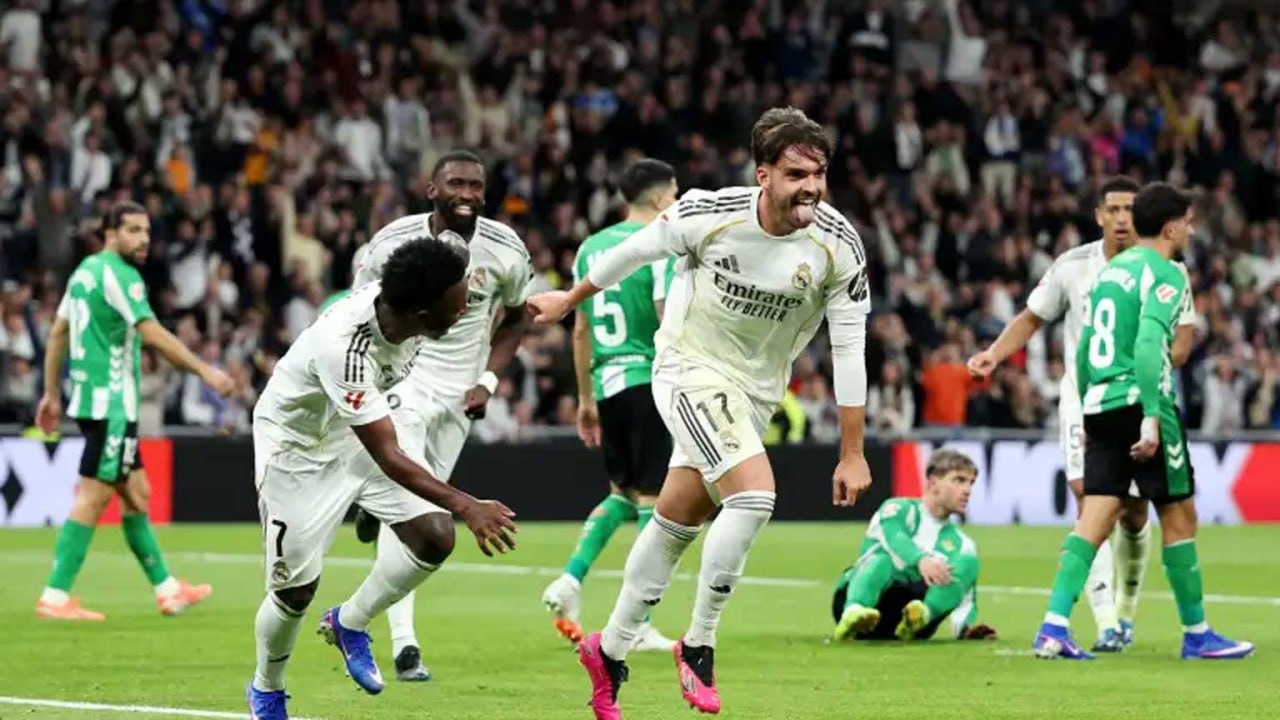 Momen perayaan pemain Real Madrid saat menghadapi Real Betis dalam laga La Liga yang berakhir 1-1.